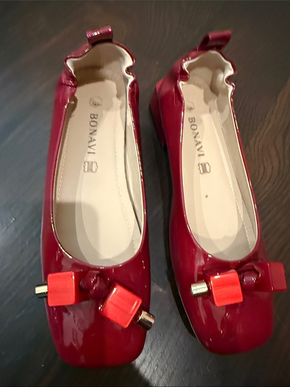 Women's Red Patent Ballet Flats with Decorative Cube Accent